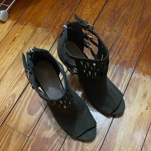 7.5 shoe dazzle heels